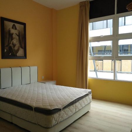 Xenia Homestay Кучинг Экстерьер фото