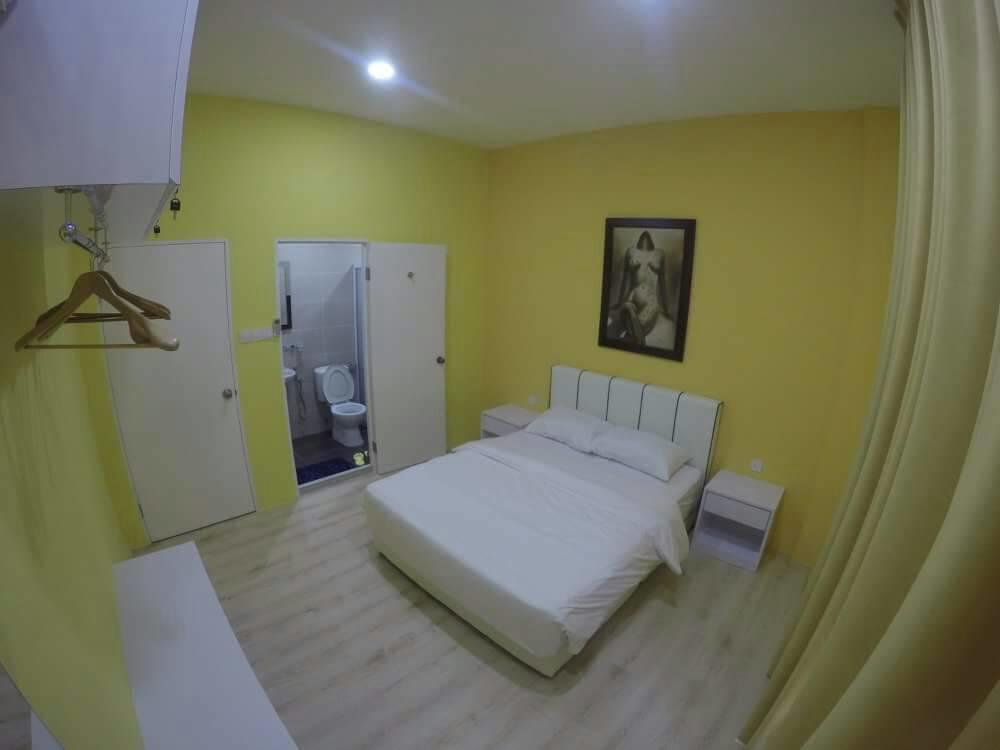 Xenia Homestay Кучинг Экстерьер фото