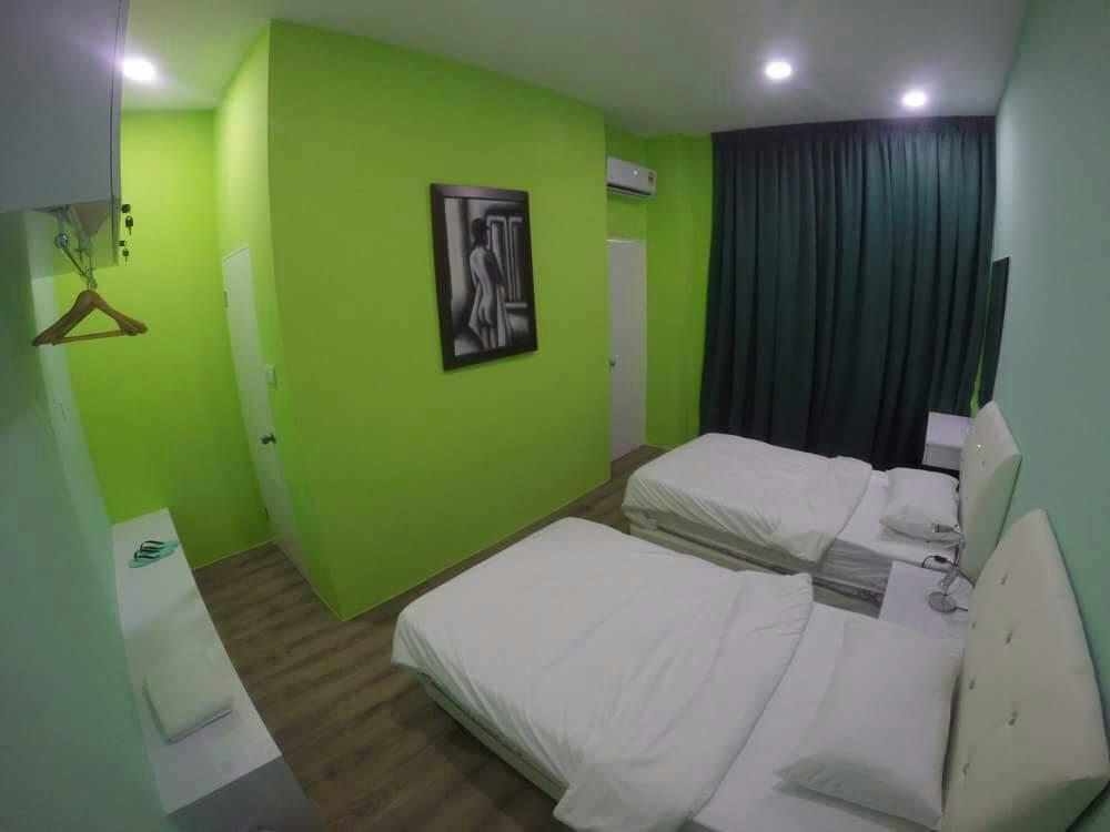 Xenia Homestay Кучинг Экстерьер фото