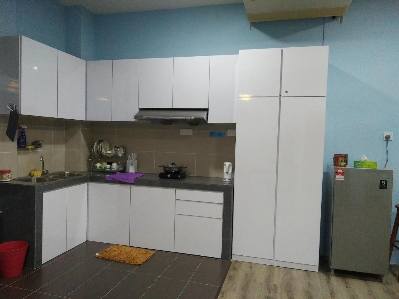 Xenia Homestay Кучинг Экстерьер фото